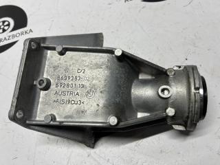 Кронштейн привода правый BMW X3 2021