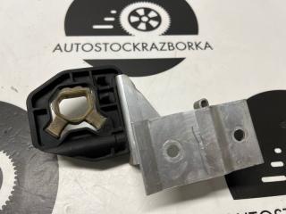 Запчасть кронштейн радиатора левый BMW 2 2016