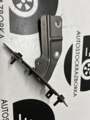 Фото запчасти кронштейн передний правый Land Rover DISCOVERY SPORT 2017 Б/У запчасть Запчасть кронштейн передний правый Land Rover DISCOVERY SPORT 2017