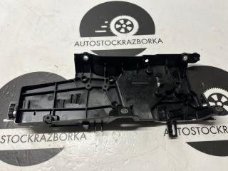 Фото запчасти крепление BMW X5 2011 контрактная запчасть Запчасть крепление BMW X5 2011