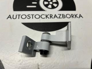 Запчасть петля двери передняя правая BMW 3 2019