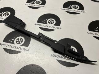 Запчасть жабо левое VOLVO V90 Cross Country 2019