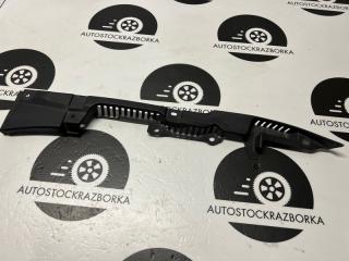 Запчасть жабо правое VOLVO V90 Cross Country 2019