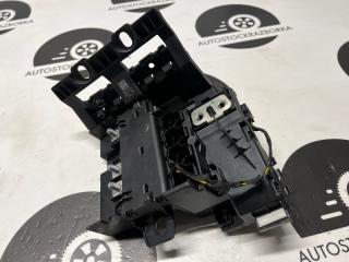 Запчасть блок предохранителей рыле с пирапатроном BMW 3 2019