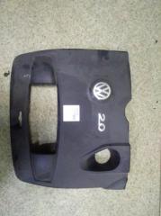 Крышка на двигатель декоративная Volkswagen Golf