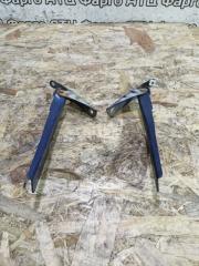 Петля капота Subaru Impreza 1998 контрактная Петля капота Subaru Impreza 1998