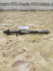 Болт балки подвески задний Mazda Familia S-wagon