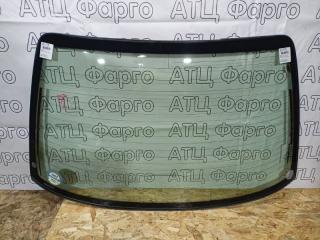 Стекло заднее Nissan Sunny 2000