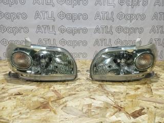 Фара передняя Toyota Porte