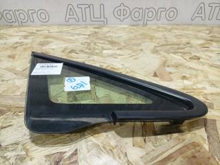 Форточка дверная передняя правая Honda Fit