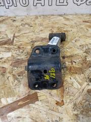 Рычаг подвески верхний передний левый Nissan Bluebird 2000