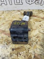 Рычаг подвески верхний передний правый Nissan Bluebird 2000