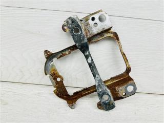 Запчасть кронштейн Toyota Land Cruiser 300 2021-2024