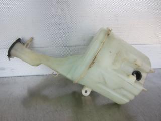 Бачок омывателя Toyota Vitz 2001
