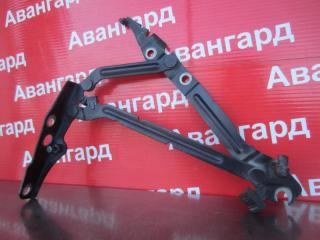 Запчасть кронштейн крышки багажника задний Volvo S80 2002