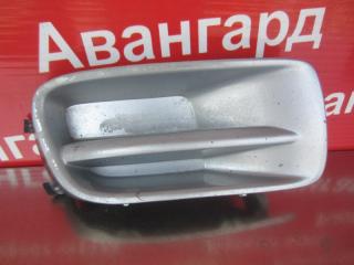 Заглушка бампера передняя правая Nissan Sunny 1997