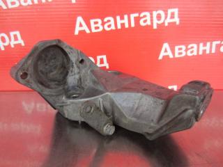 Кронштейн правый Opel Astra 1994