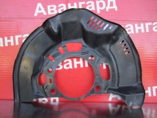Пыльник тормозного диска передний правый Toyota Corolla 2007