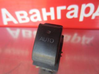 Кнопка стеклоподъёмника Toyota Corolla 2004 Б/У Кнопка стеклоподъёмника Toyota Corolla 2004