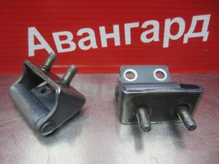 Кронштейн крышки багажника задний Mitsubishi Grandis 2006 Б/У Кронштейн крышки багажника задний Mitsubishi Grandis 2006