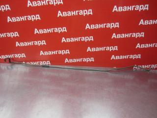 Стойка капота Nissan Primera 1998