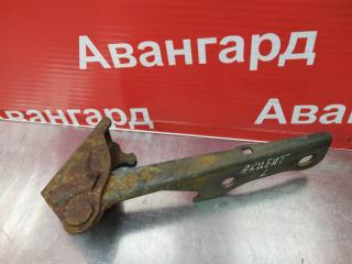 Кронштейн капота Hyundai Accent LC G4EC Кронштейн капота Hyundai Accent LC G4EC