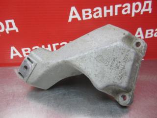 Кронштейн двигателя левый Audi A6 1999
