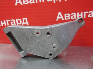 Кронштейн двигателя Audi 80 1991
