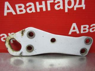 Кронштейн буксировочный Avenir 1996 W10