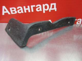 Брызговик передний правый Nissan Bluebird 2001