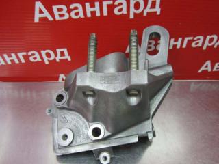 Кронштейн опоры двигателя правый Ford Focus 2012