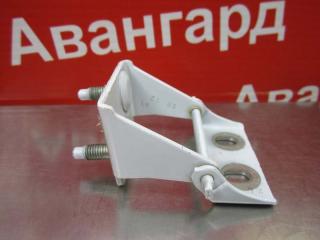 Кронштейн крышки багажника левый Ford Focus 2012 Б/У Кронштейн крышки багажника левый Ford Focus 2012
