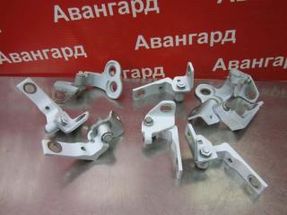 Петля двери Ford Focus 2012