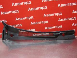 Запчасть жабо правое Toyota Windom 1995