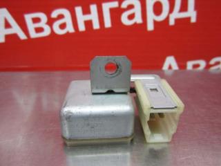 Запчасть реле Nissan Cefiro 1990