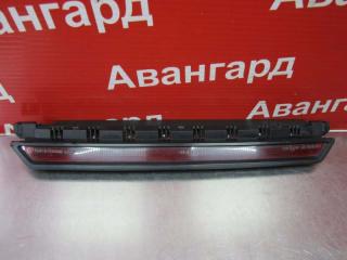 Дополнительный стоп сигнал Volkswagen Passat 1997