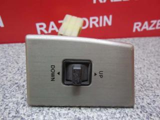 Кнопка стеклоподъёмника задняя правая Toyota Mark II 1982 Б/У Кнопка стеклоподъёмника задняя правая Toyota Mark II 1982