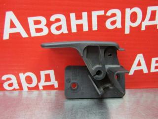 Рычаг открывания капота Ford Mondeo 1997