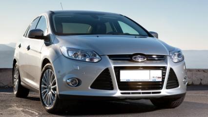 Заглушка бампера передняя Focus 11-15 3