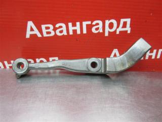 Запчасть кронштейн передний правый Volvo S60 2007