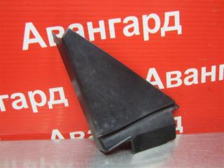 Запчасть уголок декоративный левый Nissan Sunny 1997