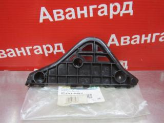Кронштейн бампера передний левый Toyota Camry 11-17