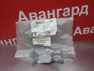 Кронштейн Daewoo Nexia 94-16