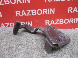 Рычаг открывания капота Audi 100 1988