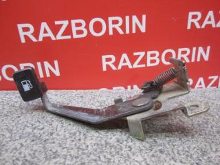 Запчасть рычаг открывания лючка топливного бака Suzuki Ignis 2000