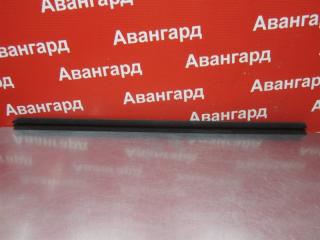 Уплотнитель стекла двери задний правый Nissan Almera 2015