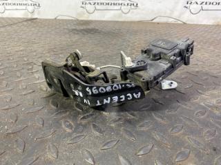 Запчасть замок двери задний правый Hyundai Accent 2008