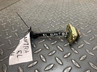 Запчасть ограничитель двери задний левый Hyundai Elantra 2000-2010