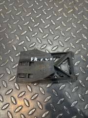 Запчасть кронштейн замка двери передний правый Ford Focus 2011