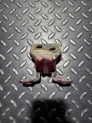 Фото запчасти петля двери передняя правая Renault Logan 2010 Б/У запчасть Запчасть петля двери передняя правая Renault Logan 2010